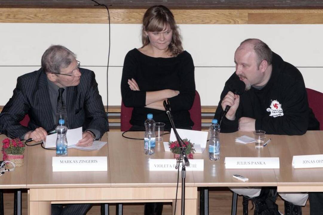 Politologas: tautiškumo idėjos šaliai reikalingos