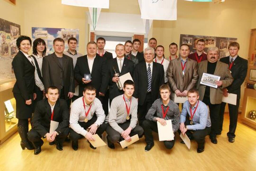 Naujųjų metų sutikimas Kaune: gaisras, avarija, muštynės