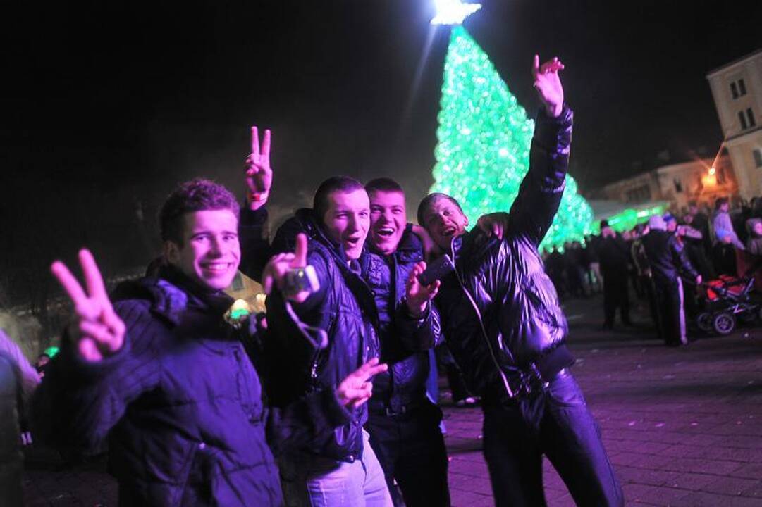 Naujųjų metų sutikimas Kaune: gaisras, avarija, muštynės