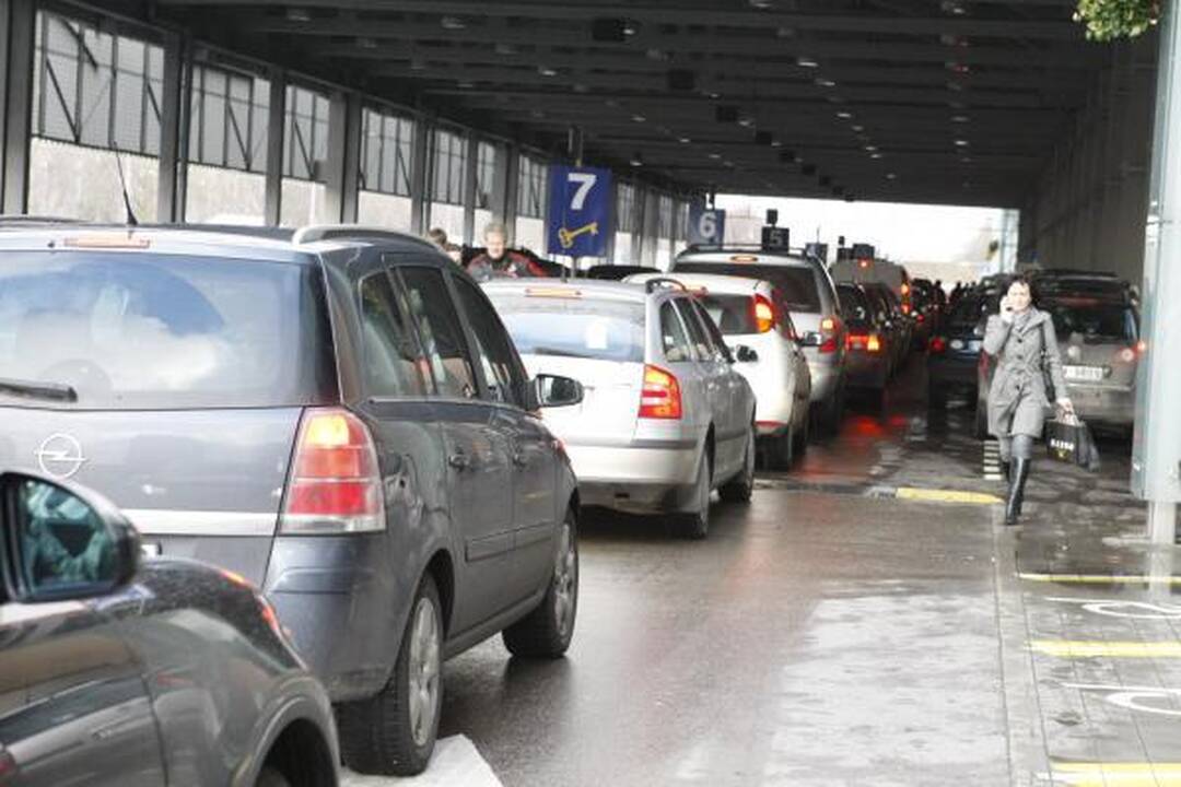 "Jamam": klaipėdiečiai "Akropolio" parduotuvėse tuštino lentynas
