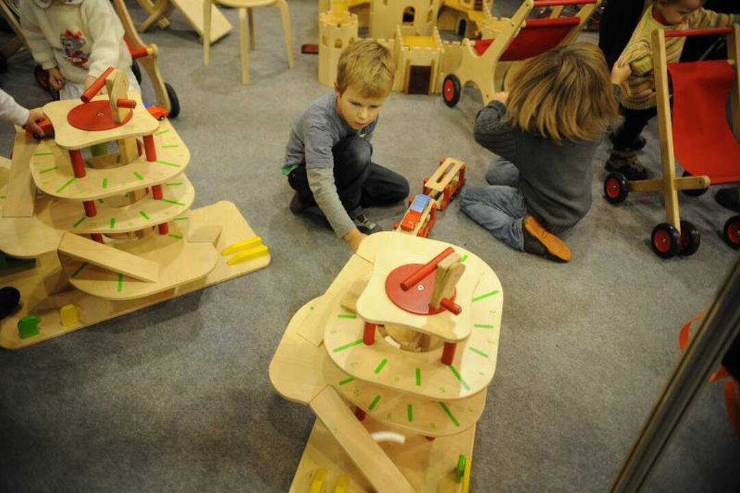 Paroda „Vaikų šalis“: nuo žaislų ligoninės iki knygų vežimėlyje