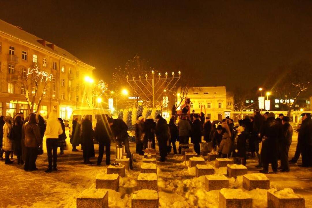 Klaipėdos žydų bendruomenė uždegė Didžiąją Menorą
