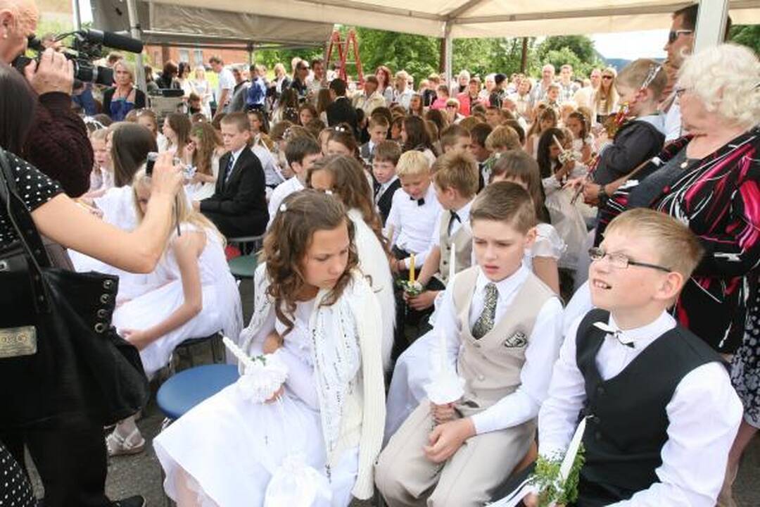 Parapijos šventėje - Pirmoji komunija ir koncertas
