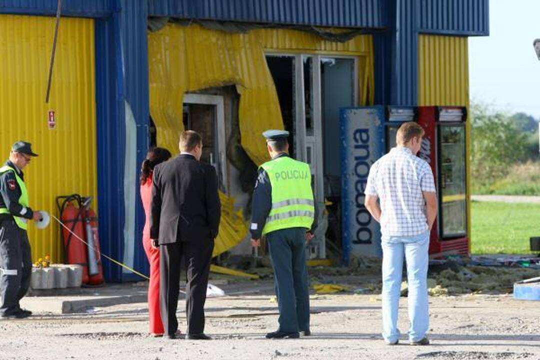 Degalinės sprogdinimu įtariamas 18-metis Kauno rajono gyventojas 