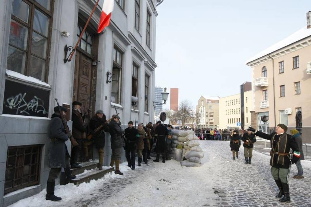 Prefektūros šturmas Teatro aikštėje – įspūdingas kaip ir prieš 90 metų