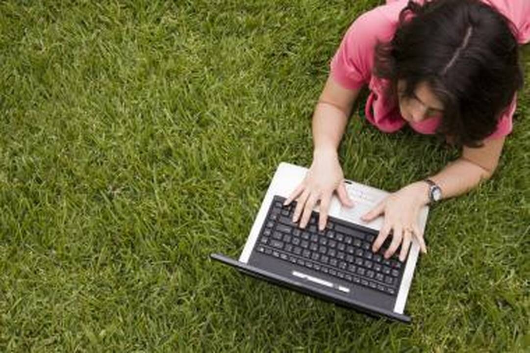 Internetu naudojasi pusė Lietuvos gyventojų