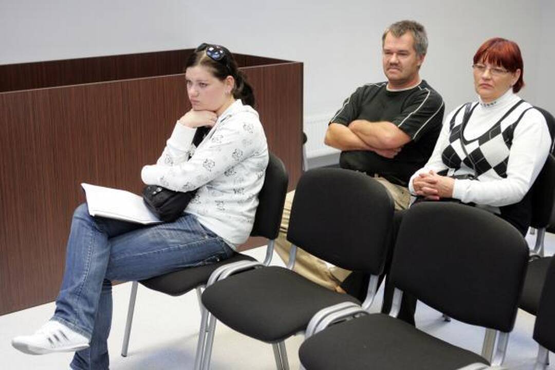 Iš V.Iljinych nukentėjusi studentė prašo 10 tūkst. litų (papildyta 15.05 val.)