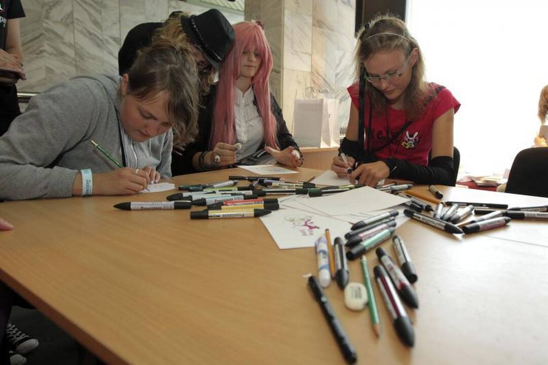 Japonijos gerbėjai renkasi Kongresų rūmuose