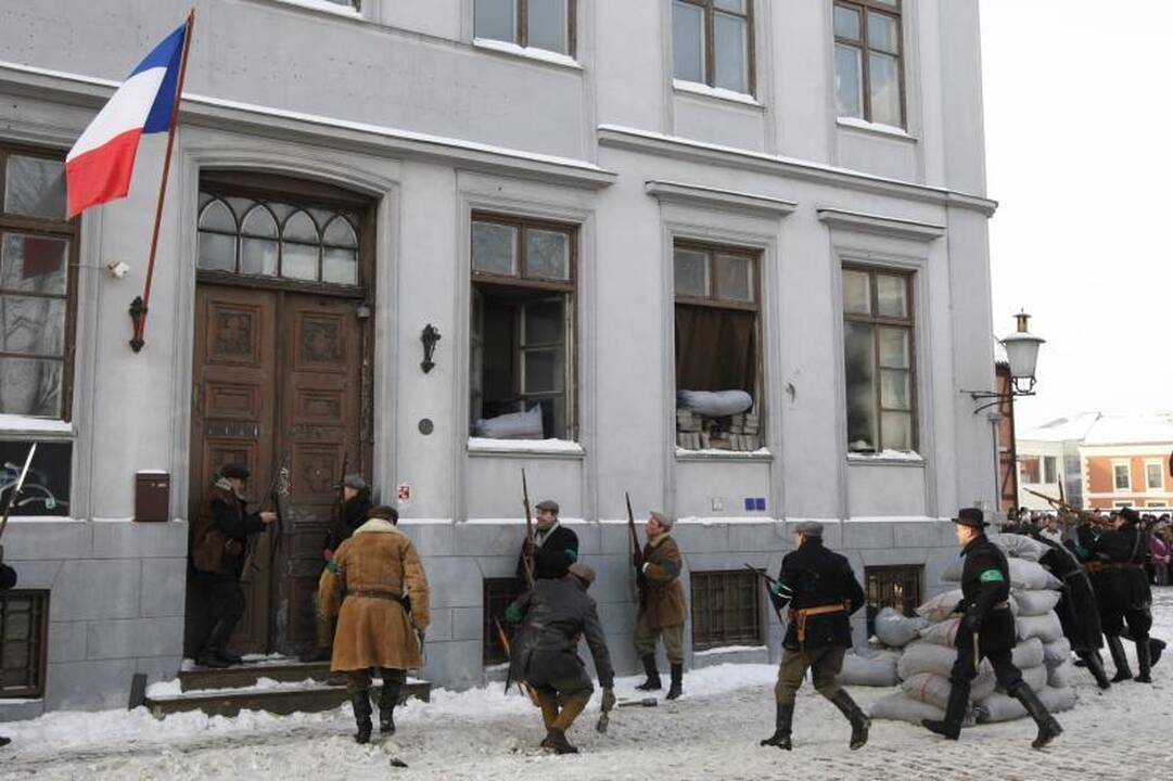Prefektūros šturmas Teatro aikštėje – įspūdingas kaip ir prieš 90 metų