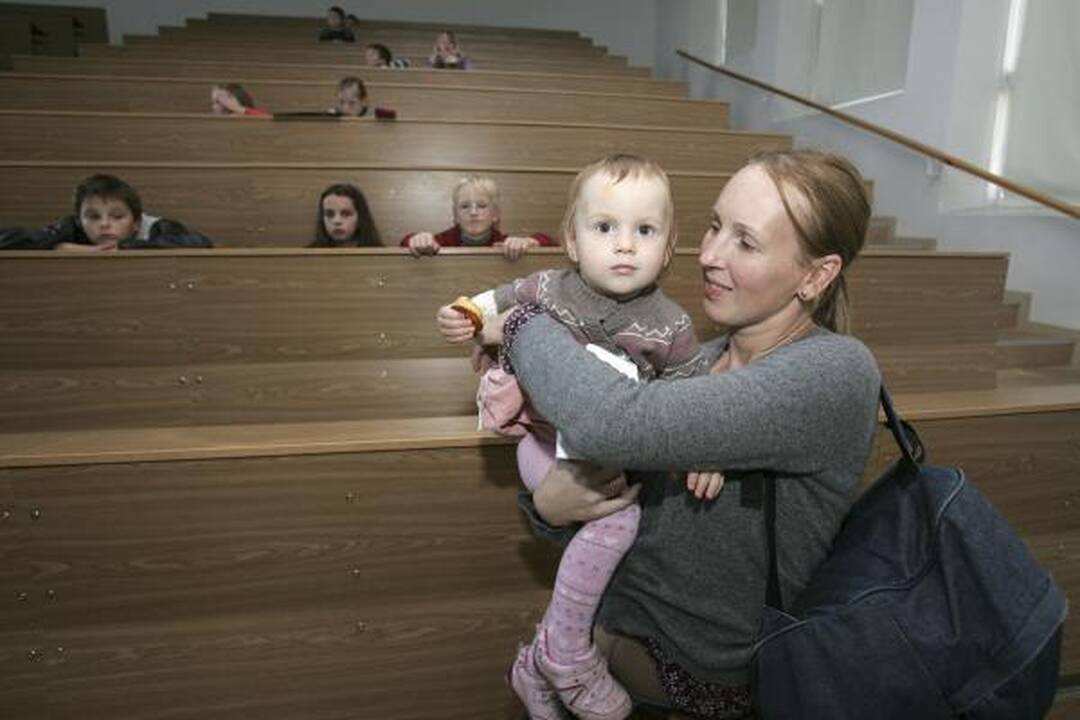 „Tyrėjų naktis“: pačiupinėk žaibą, nutūpk mėnulyje, išrask spalvą