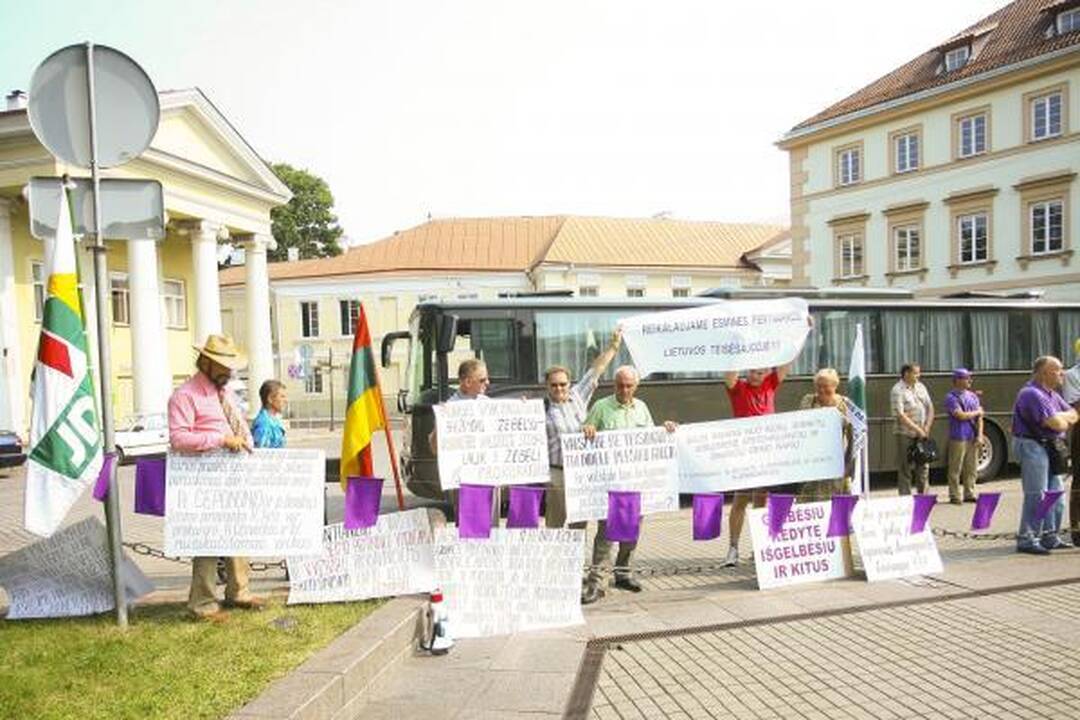 "Drąsiaus kelias" protestavo prie Prezidentūros