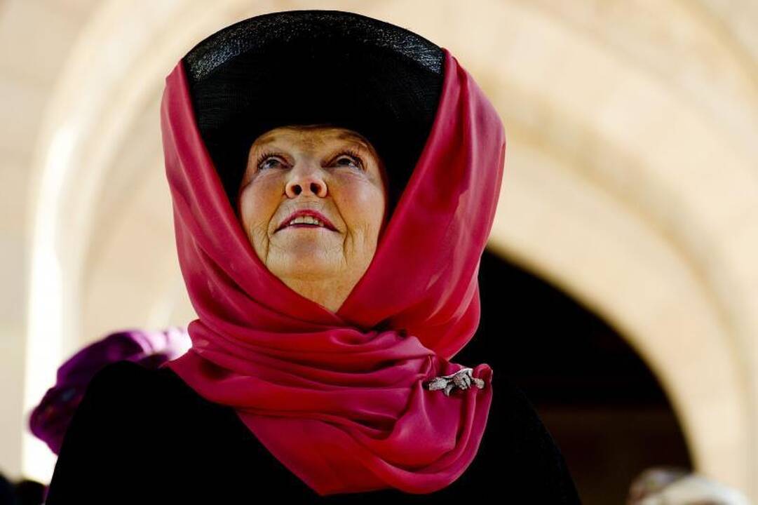 Olandijos karalienė Beatrix tapo vyriausia šalies monarche