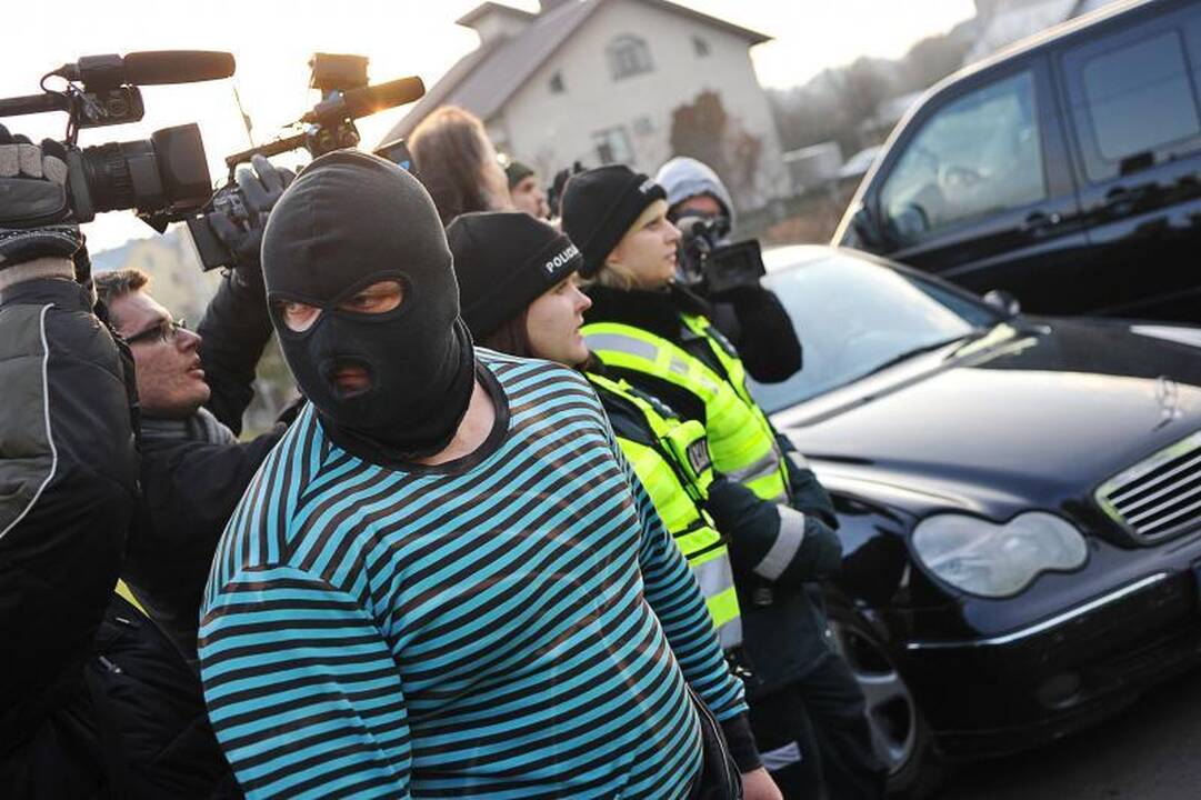 L.Stankūnaitė Garliavoje aplankė dukrą  