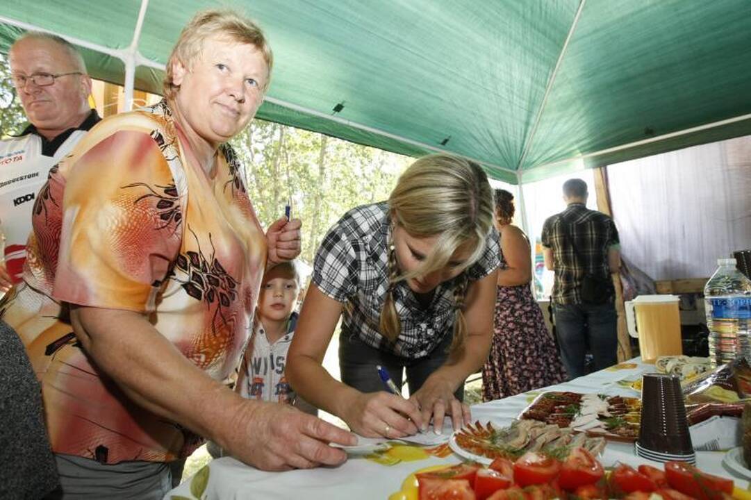 Bendruomenės šventėje – vasaros palydėtuvės