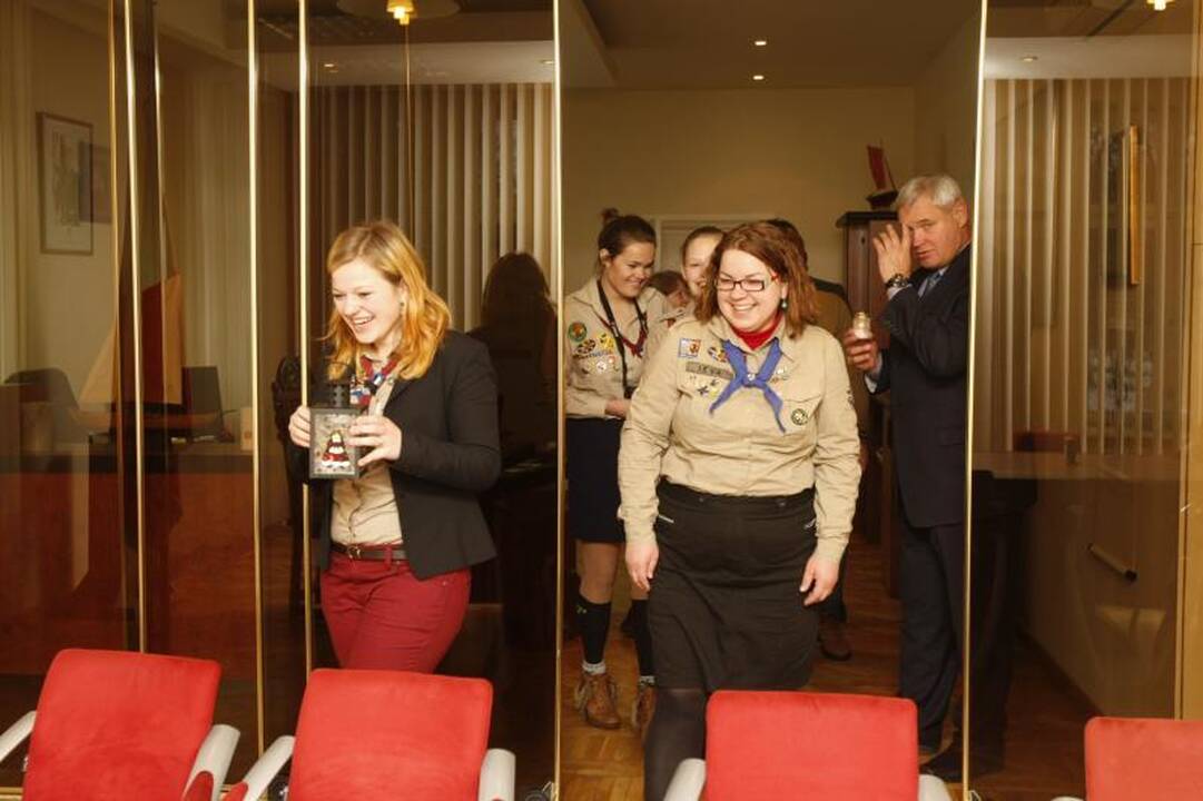 Betliejaus taikos ugnis įteikta Klaipėdos miesto merui