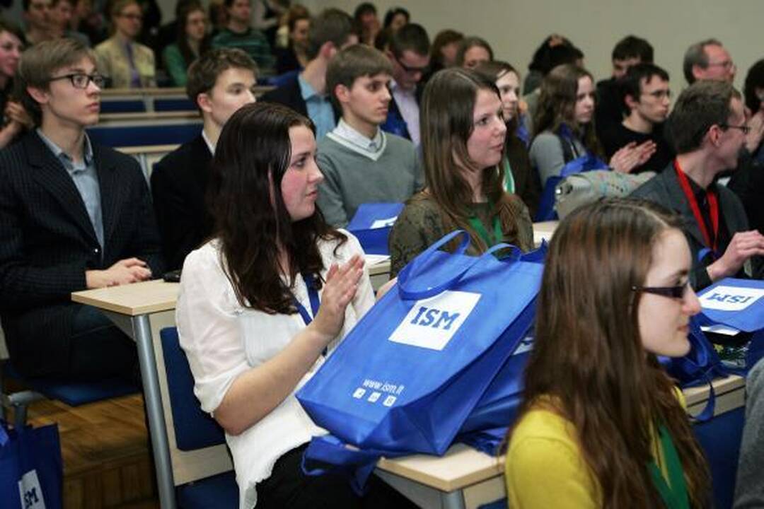 Moksleivių ekonomikos ir verslo olimpiados auksas – kauniečiams