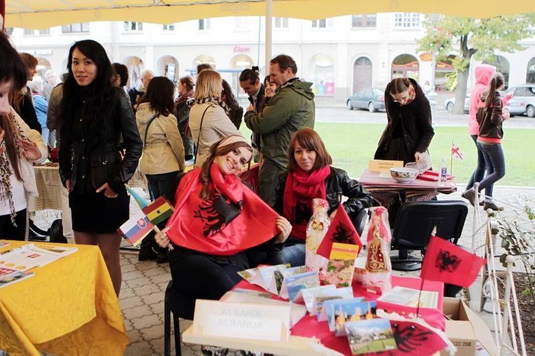 Klaipėdą nuspalvino pasaulio tautų mugė 