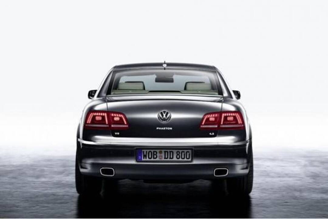 Pekino automobilių paroda: atnaujintas „Volkswagen Phaeton“