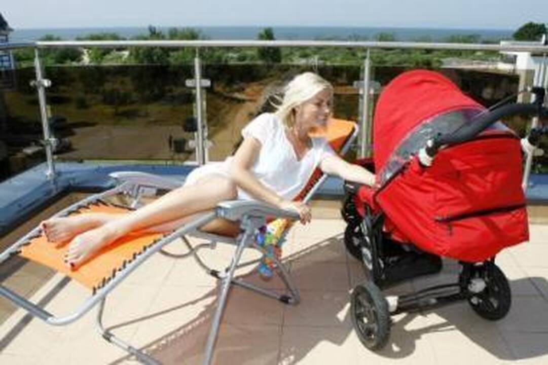 Privatu: E.Jackaitė pageidauja, kad jos mažylis nebūtų fotografuojamas, tokia ir jos buvusio mylimojo pozicija.