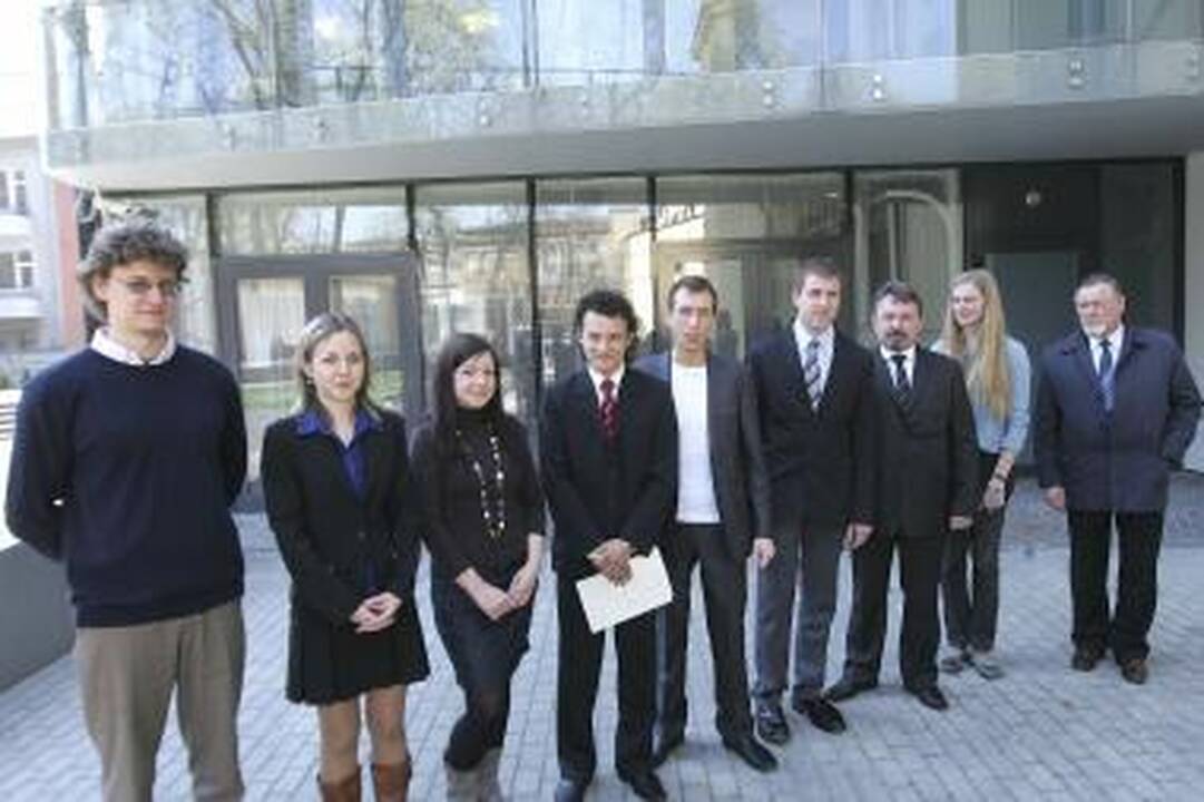 Finalininkai: (iš kairės) Linas Kranauskas, Simona Bakutytė, Aušra Pociūtė, Ignas Areškevičius, Henrikas Kupčikevičius, Arūnas Šatas, Jurgis Šefleris, Rūta Vyžintaitė, Domijonas...