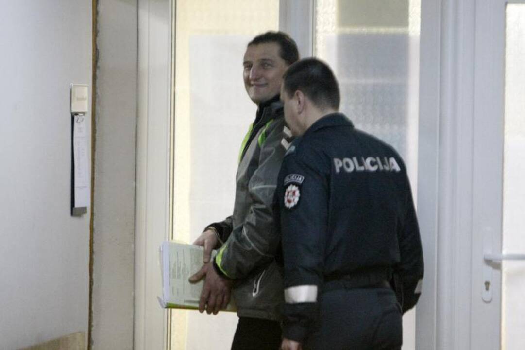 Teisme „Daktarai“ piešiami   nekaltais   avinėliais  