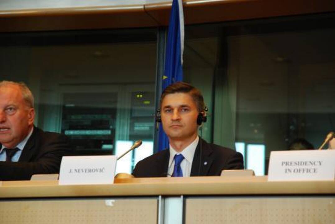 J.Neverovičius žada proveržį