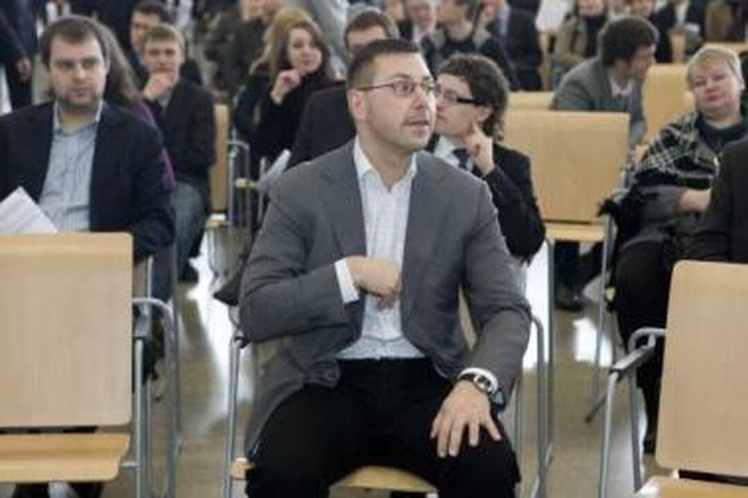 Pozicija: G.Steponavičius mano, kad elgiasi deramai.