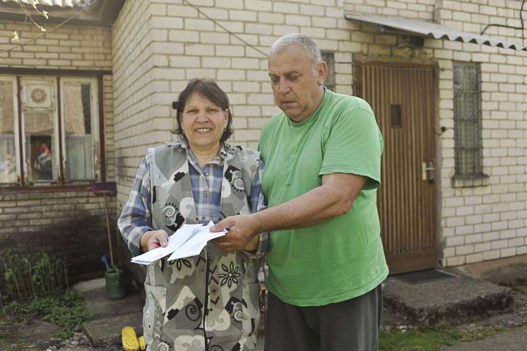 Skolos   reikalauja   iš   velionės   