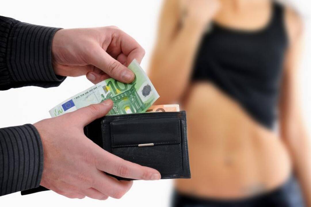 Kaip prostitucijai verbuojamos moterys? (žurnalistų eksperimentas)
