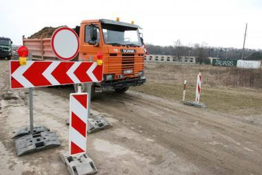 Kelininkai įkalino kvartalą