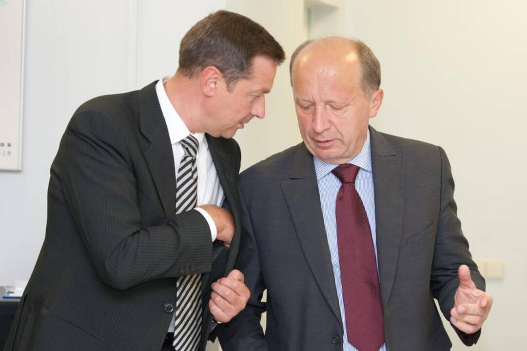 Kodėl stringa elektrinių modernizavimas aiškinasi meras ir premjeras