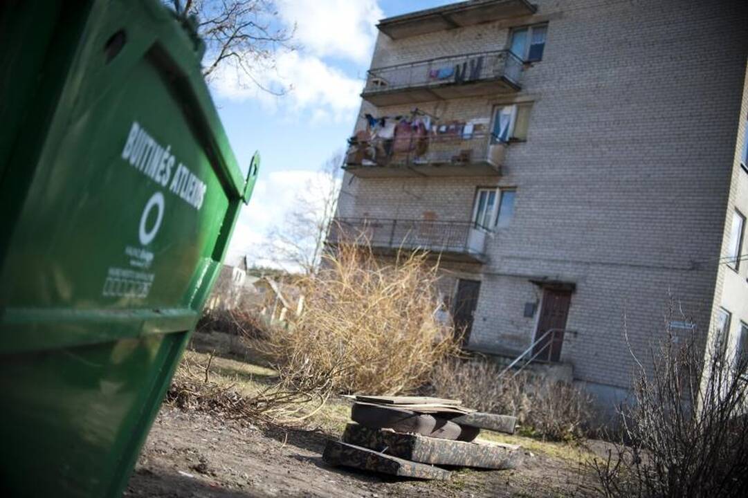 Už šiukšlių išvežimą tenka mokėti du kartus
