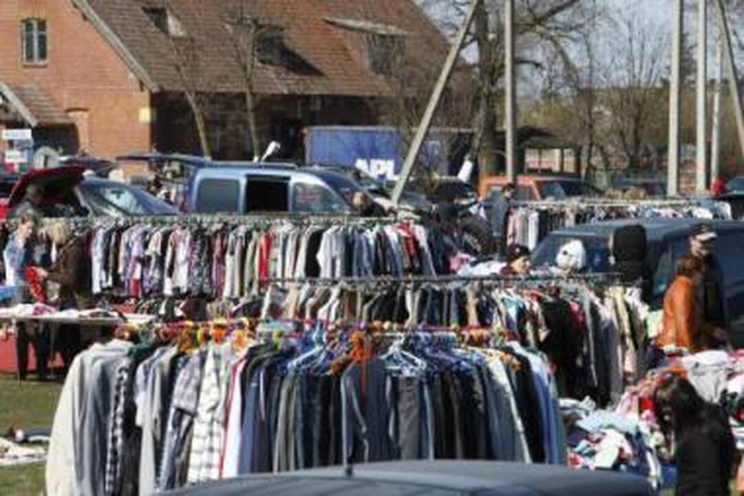 Įpročiai: daugybę metų privačioje žemėje prekiavusiems žmonėms naujoji turgavietė nepatraukli dėl mokesčių.