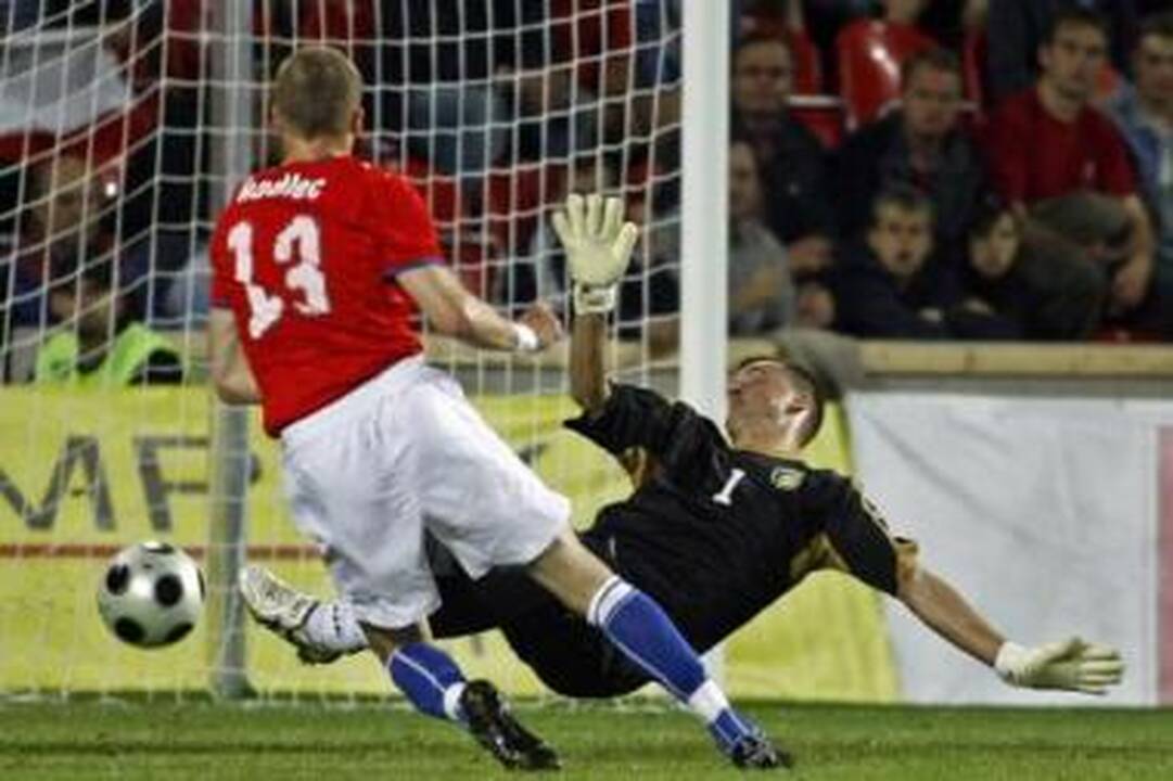 Futbolo rinktinei – vartininkų dilema