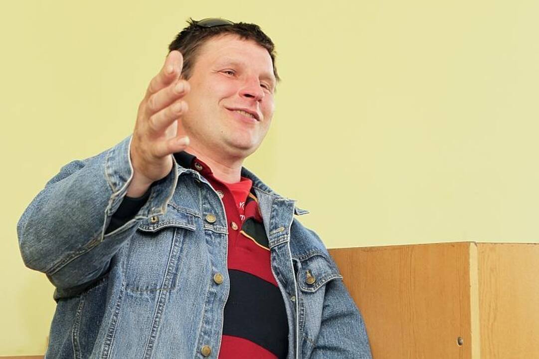 Norėjo užsidirbti, bet gavo baudą   