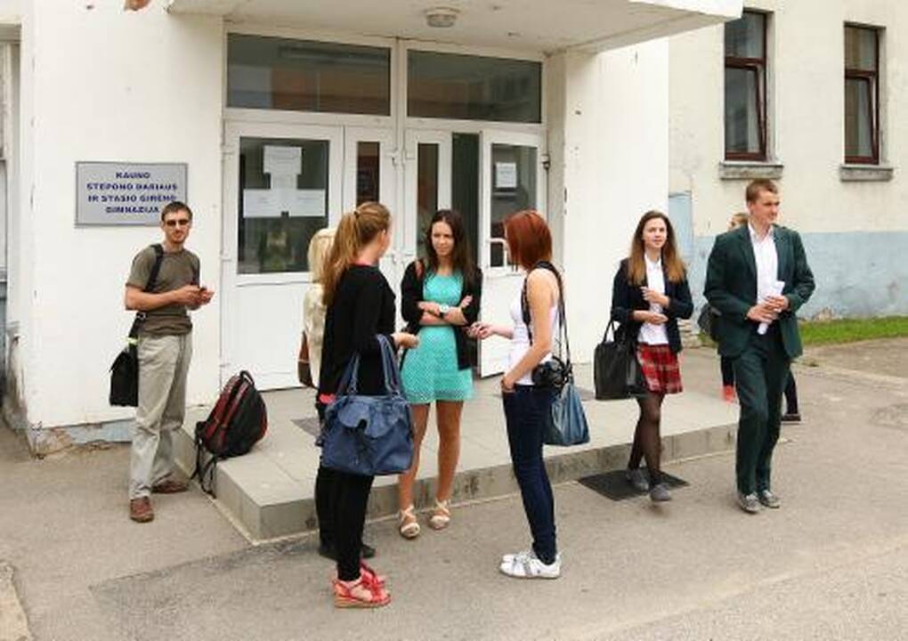 Egzaminą laikė 12 abiturientų