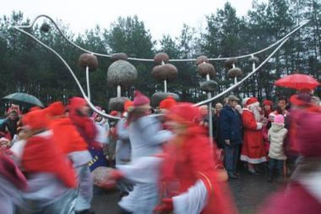 Karoliniškės jau pradėjo švęsti
