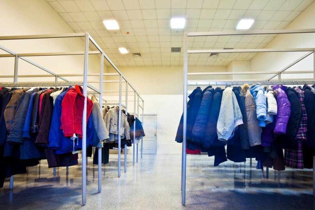 Vietoje biso atlikėjams – lenktynės dėl paltų   