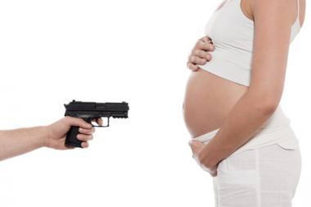 Tyrimas: neplanuotą nėštumą nutraukia beveik viena iš dešimties moterų