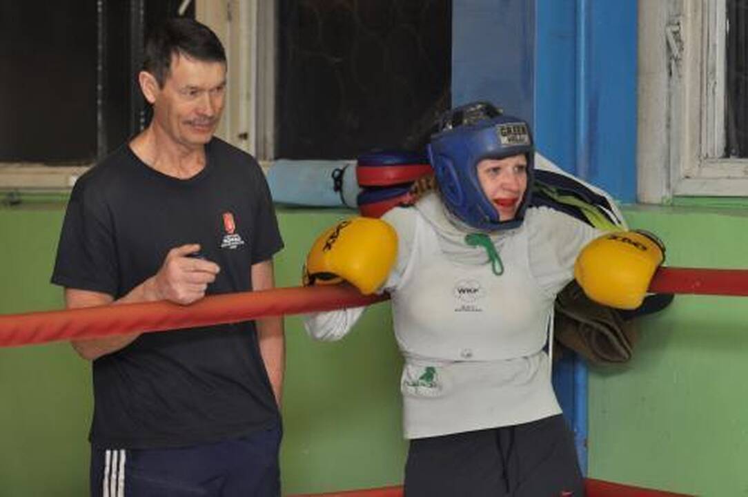 Boksininkei dėl olimpiados kovoti tenka savo lėšomis
