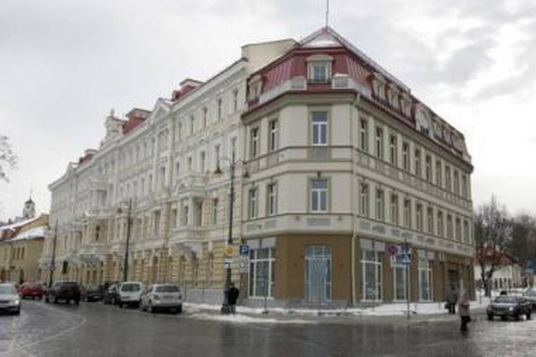 Bevardis: visame pasaulyje garsiu "Kempinski" vardu statinys, įsitaisęs Arkikatedros kaimynystėje, pasigirti vis dar negali.