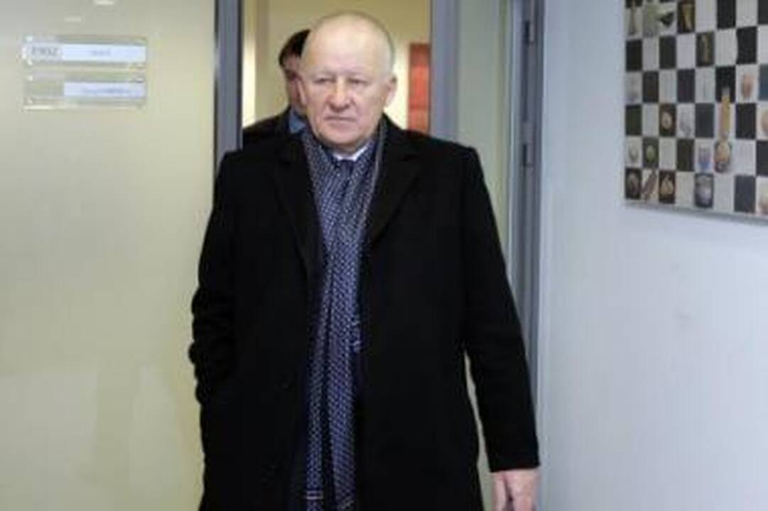 Teismas ėmėsi nušalintųjų skundo