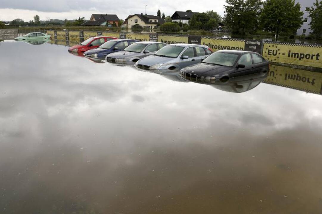 Ar skendusiems automobiliams Lietuva taps tik laikina stotele?