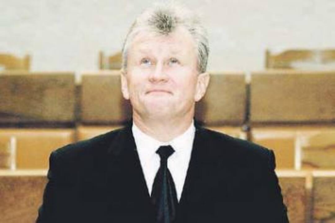 Parlamentarų piniginės storėja