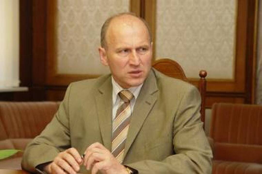 Seimui vėl parūpo paslaptys