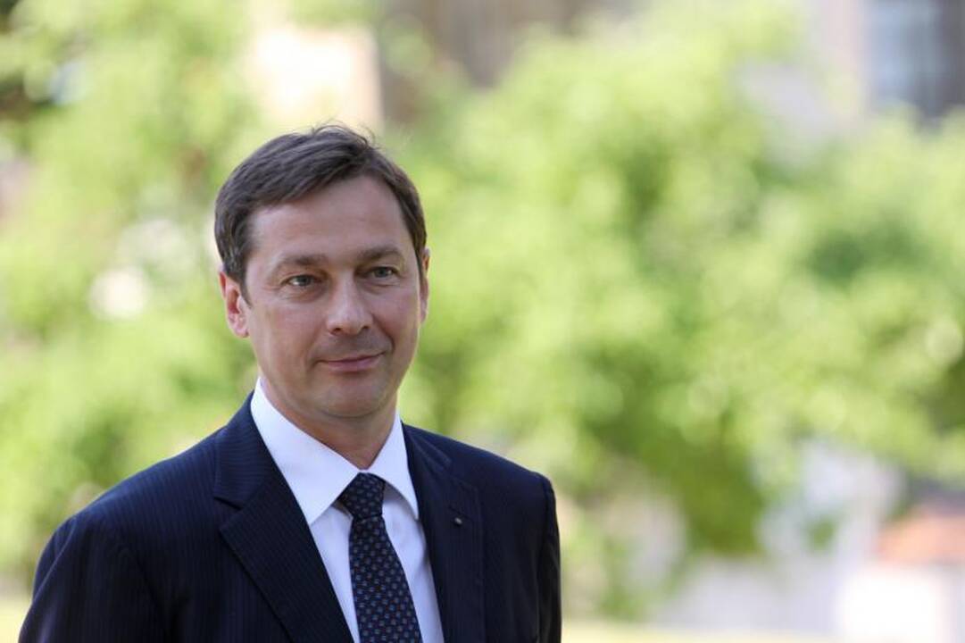 Opozicija: A.Zuokas proteguoja automobilius nuomojančią įmonę