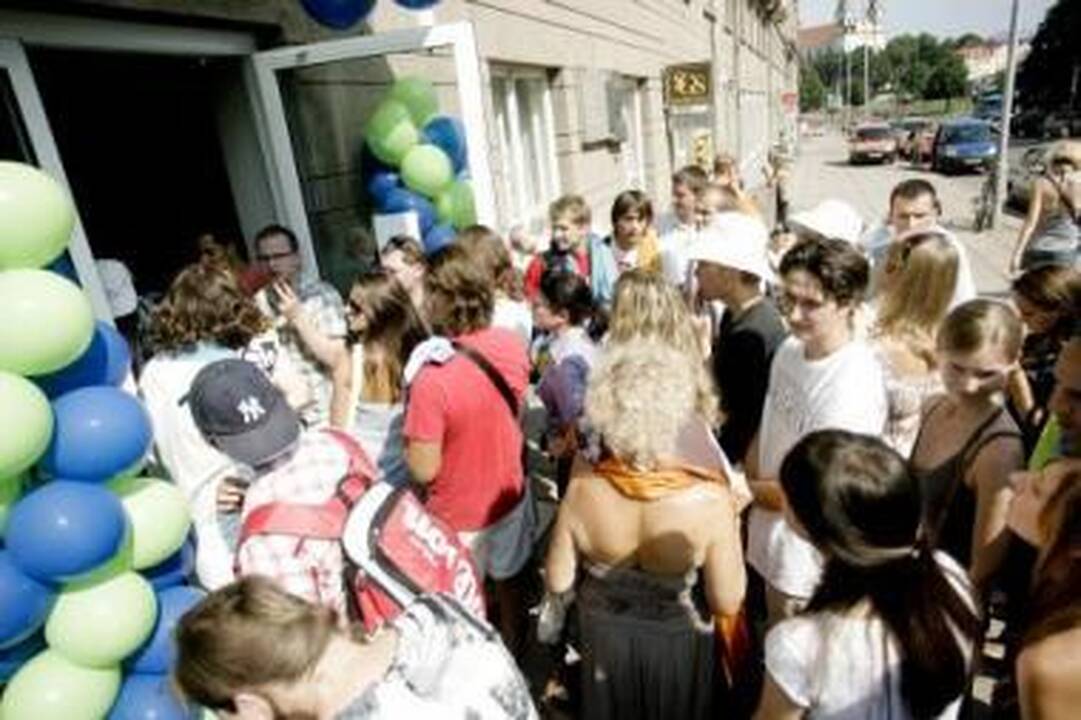 Neskraidys: atsižvelgdama į sezoniškumą, bendrovė "airBaltic" nuo rugsėjo 1-osios atšaukia skrydžius į Londoną, o nuo rugsėjo 16 d. nebeskraidys ir į Dubliną.