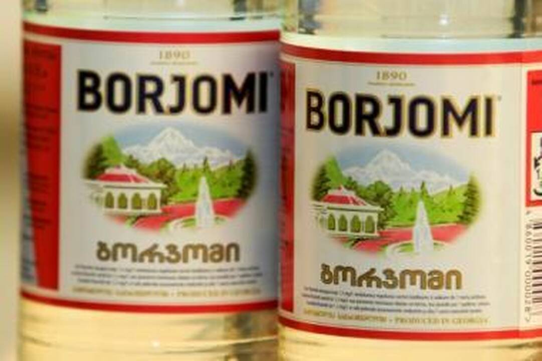 "Borjomi" koją pakišo etiketės