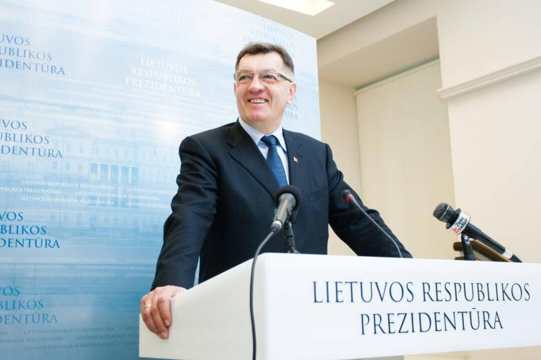 Kare    dėl    valdžios –   lygiosios   