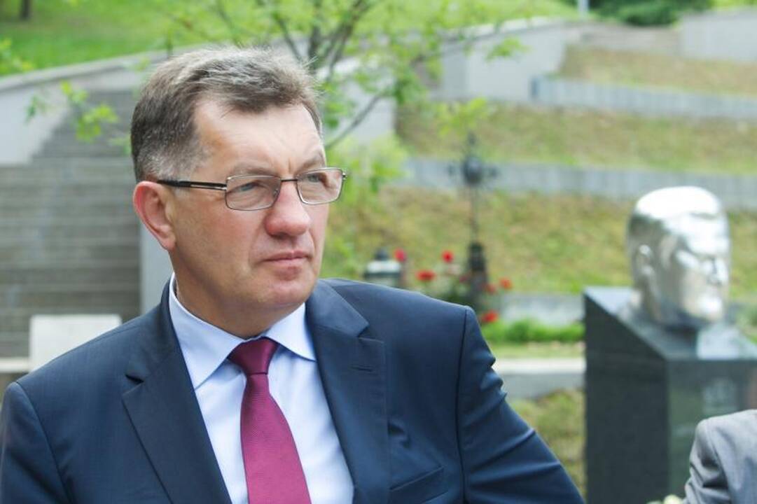 Vilniaus kapinėse pagerbtas A. M. Brazausko atminimas